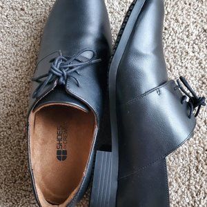 Shoes for Crews, black women's office shoes low heel slip-resistant sole, size 9